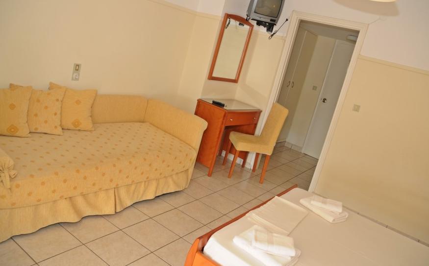 Delfini Hotell Theologos  Rum bild